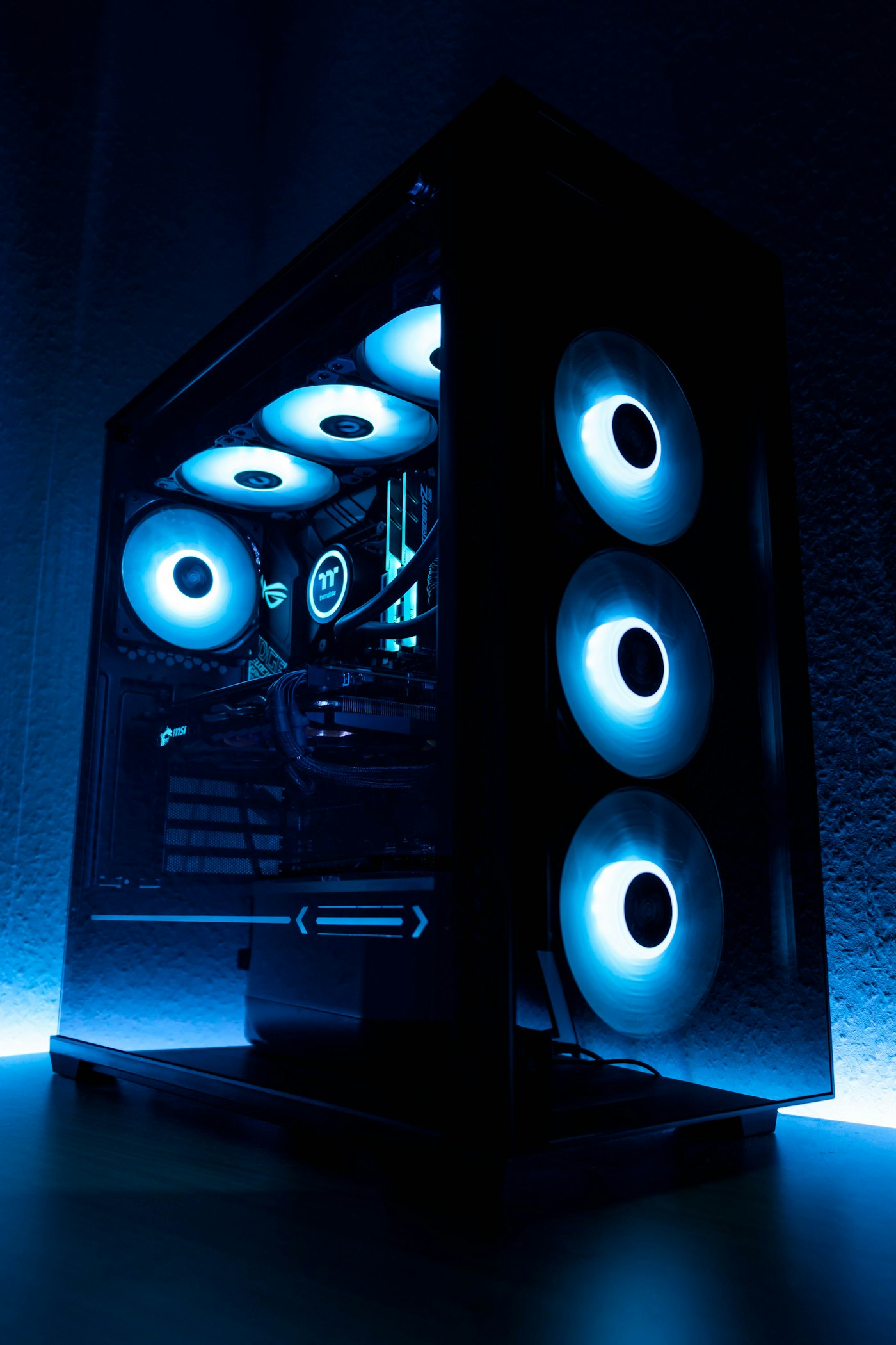 Custom gaming pc met RGB-verlichting